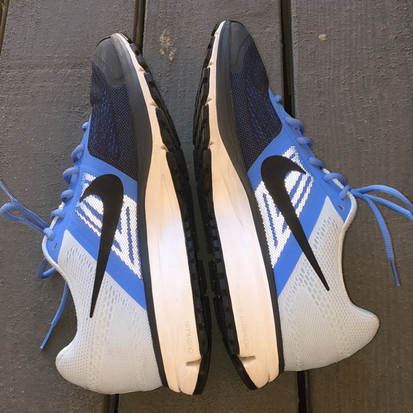 Nike - Picture 4 of 8